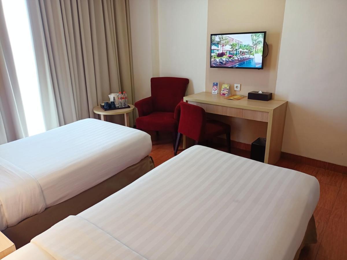 Days Hotel & Suites By Wyndham Jakarta Airport Tangerang Exterior foto