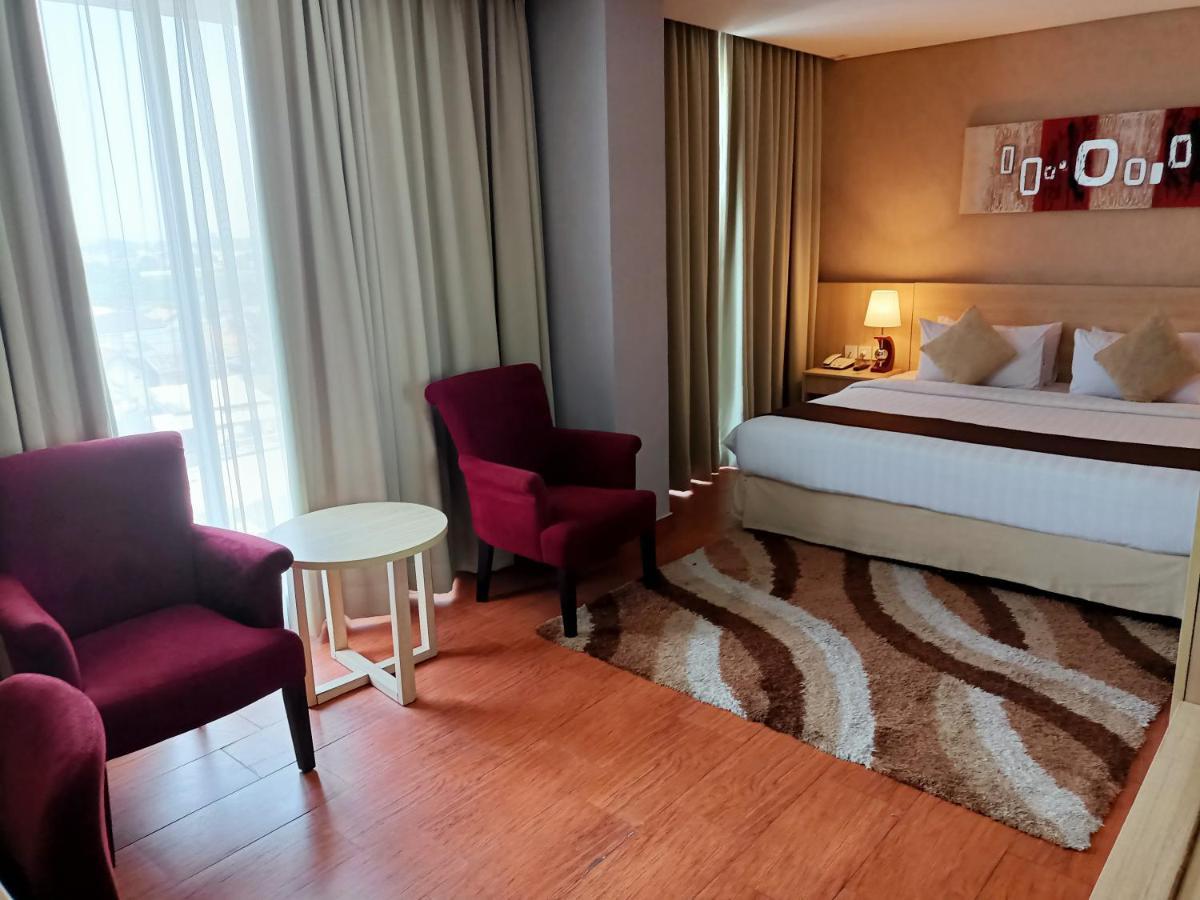 Days Hotel & Suites By Wyndham Jakarta Airport Tangerang Exterior foto