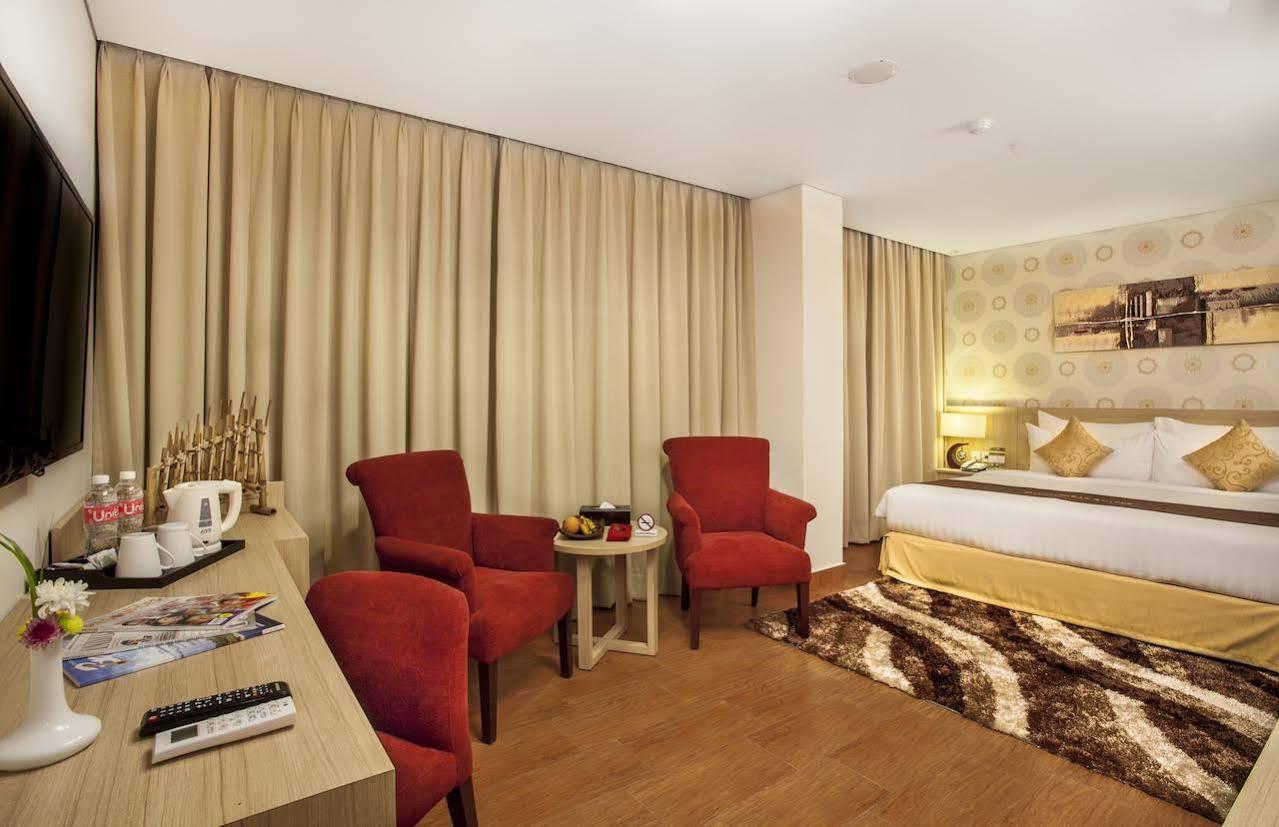 Days Hotel & Suites By Wyndham Jakarta Airport Tangerang Exterior foto